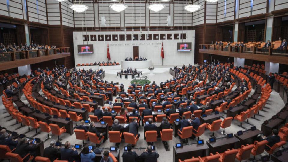 Ekonomiye ilişkin düzenlemeler içeren kanun teklifi kabul edildi