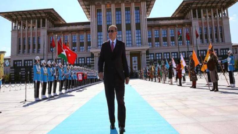 Ertuğrul Özkök: Her 10 Türk’ten kaçı “Erdoğan dönemi devam etmeli” diyor?