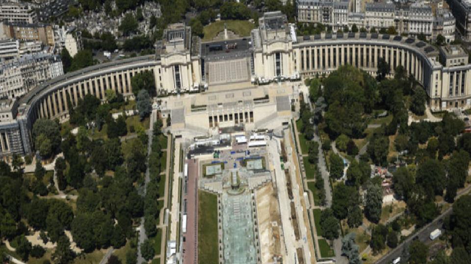 Fransa’da 2. çeyrekte büyüme beklentiyi aştı