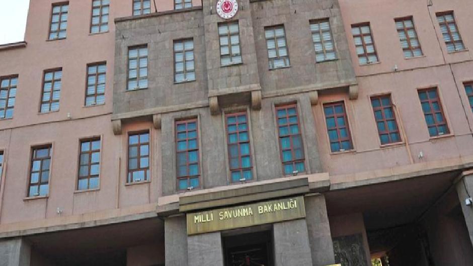 İki asker sıvı kaybından öldü: Siyasilerden tepki