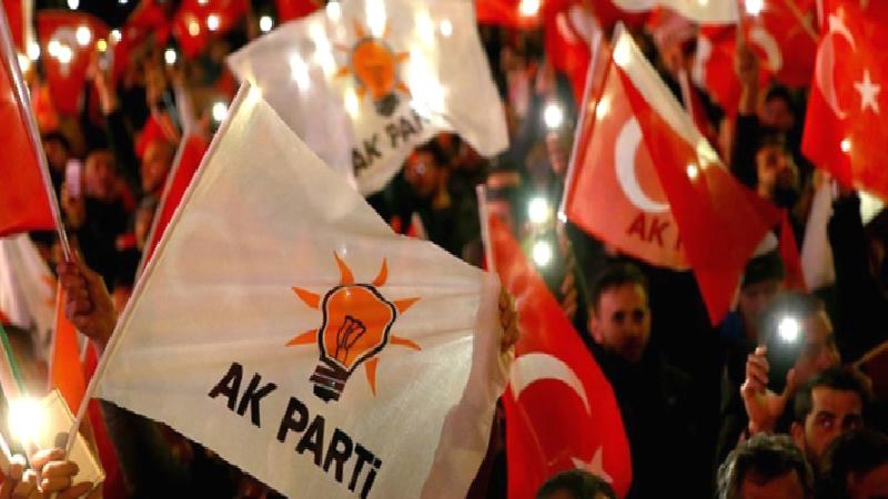 Mehmet Ocaktan: AK Parti iktidarı öylesine uygulamaların altına imza atıyor ki arkasında hiç iyi örnekler bırakmıyor