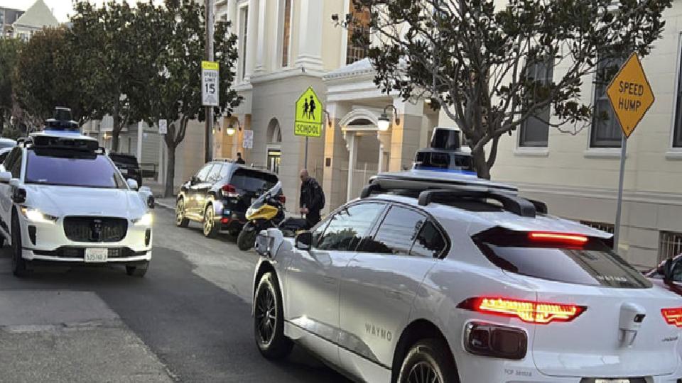 Waymo robotaksileri, Philadelphia ve NYC’de trafiğe çıktı 