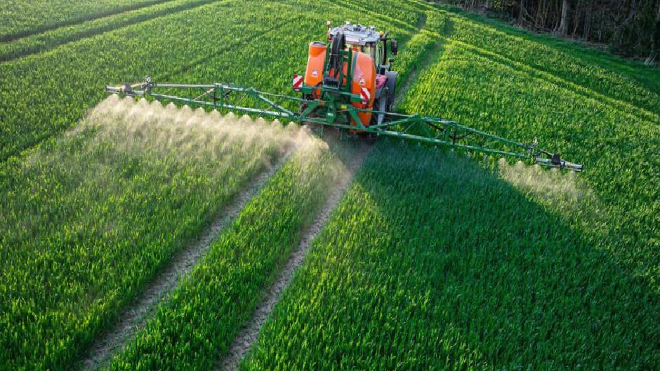 Yunanistan’da Türkiye’den kaçak getirilen pestisit alarmı