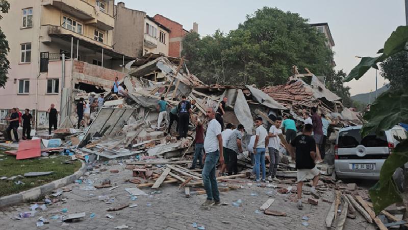 Balıkesir’de 6,1’lik depremden önce geceden itibaren dört, iki günde kırk üç öncü deprem oldu