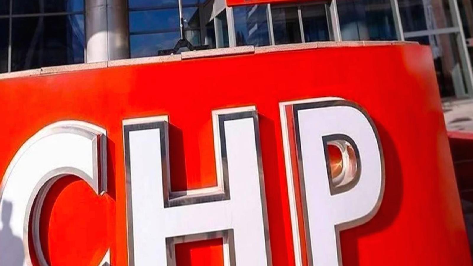 CHP kulislerinde komisyon eleştirilerine yanıt: Bizim olduğumuz yerde cumhuriyetin temel ilkeleri tartışılmaz, anayasa değişikliği konuşulmaz