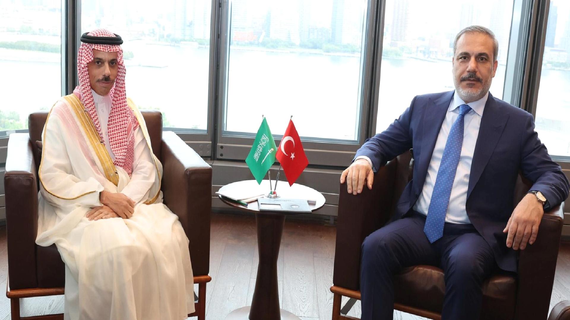 Dışişleri Bakanı Fidan, Suudi mevkidaşıyla görüştü