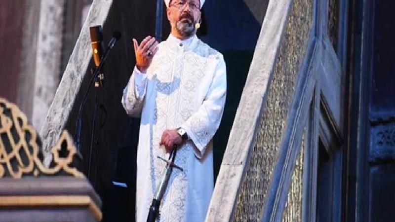 Diyanet İşleri Başkanı Erbaş: Hutbeler herhalde okunmuyor, eleştiriler bundan kaynaklanıyor, Kur’an’a dayanmayan bir husus hutbelerde yer almıyor