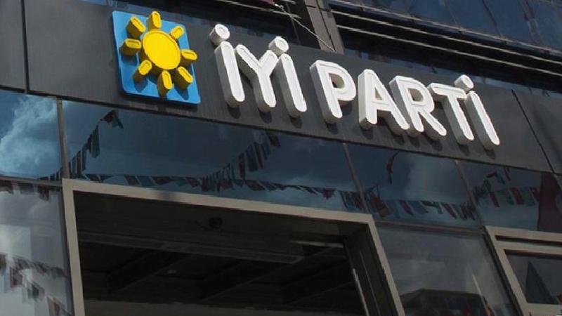İyi Parti’de çözüm süreci çatlağı: “Vicdani ve tarihi bir sorumluluk” diyerek topluca istifa ettiler