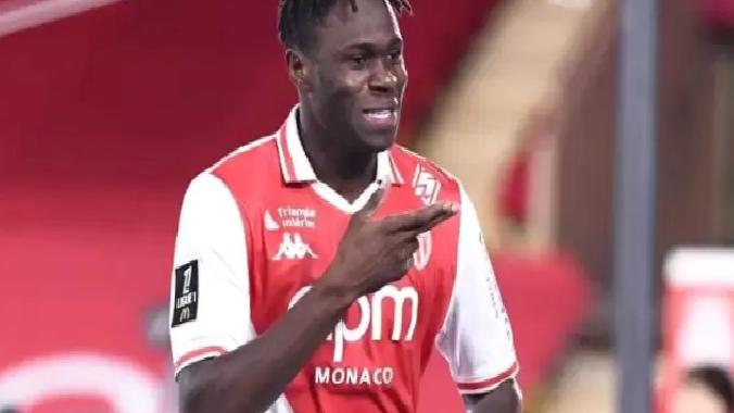 Monaco sonunda ikna oldu! Singo’da sona gelindi
