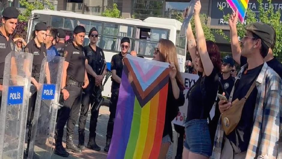 Onur Yürüyüşü davasında iki sağına tahliye