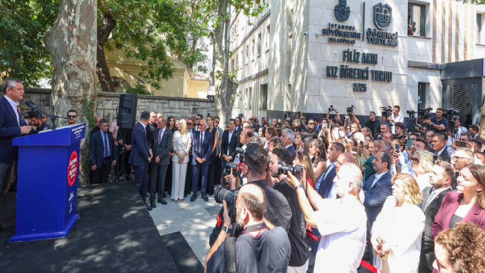 Özgür Özel açıkladı: İmamoğlu, yeni açılan kız yurduna Filiz Akın’ın ismini verdi