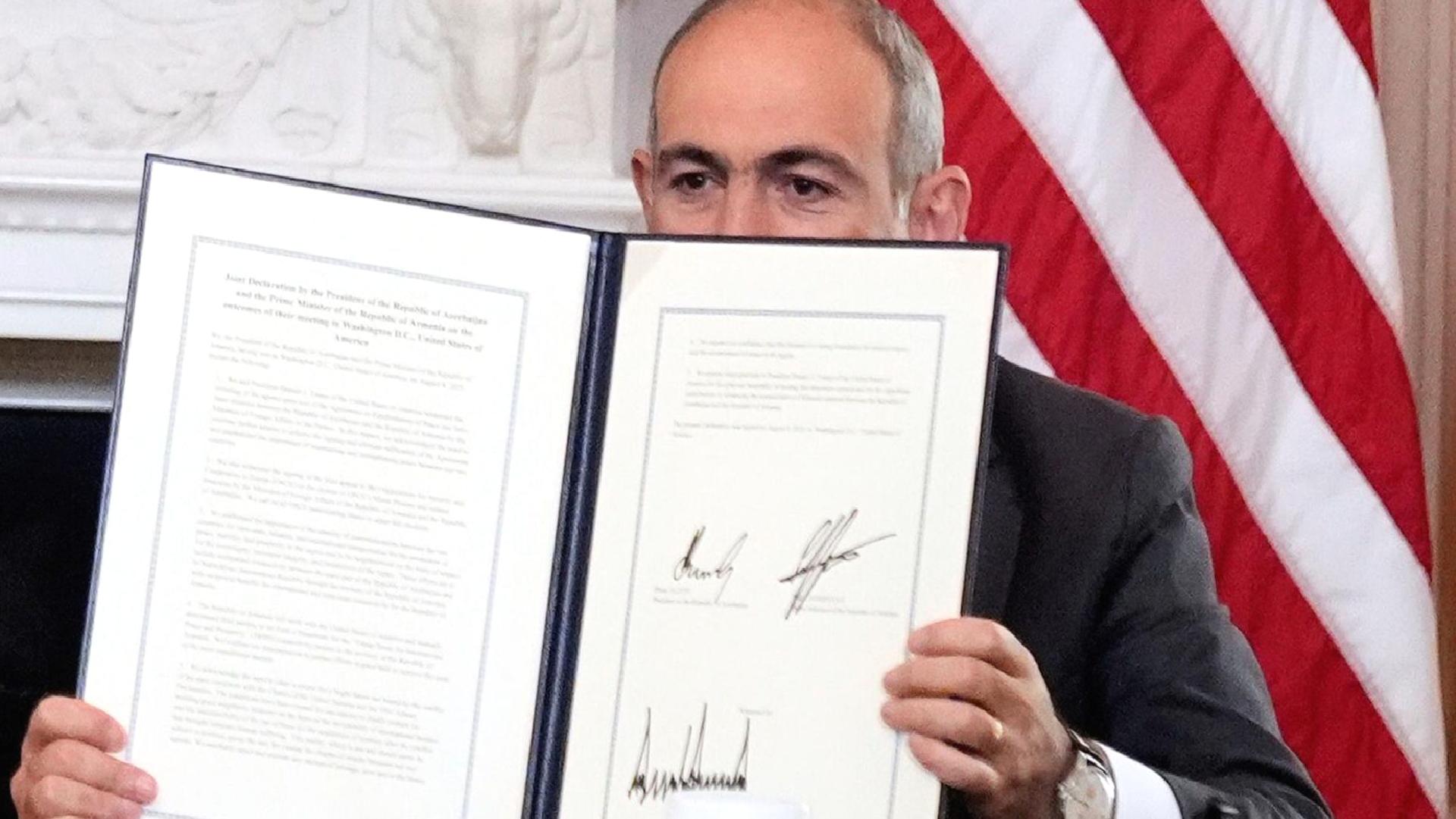 Paşinyan: Azerbaycan’la toprak takası yapabiliriz