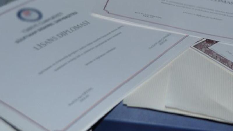 Sözcü yazarı Öztürk:  CHP sahte diploma skandalını yıllar önce gündeme getirdi, önerge Cumhur İttifakı’nın oylarıyla reddedildi