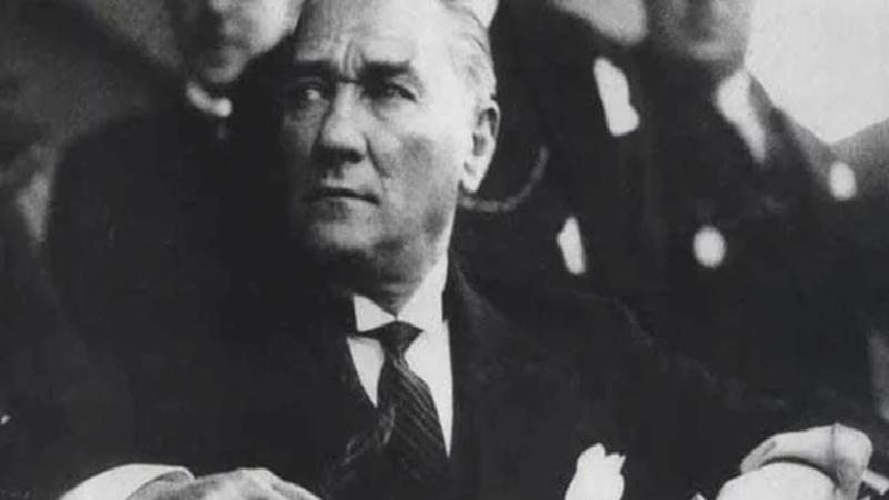Türkiye Cumhuriyeti’nin kurucu lideri Atatürk iki kez kalp krizi geçirmiş: “Bu acıyı buramdan alın”