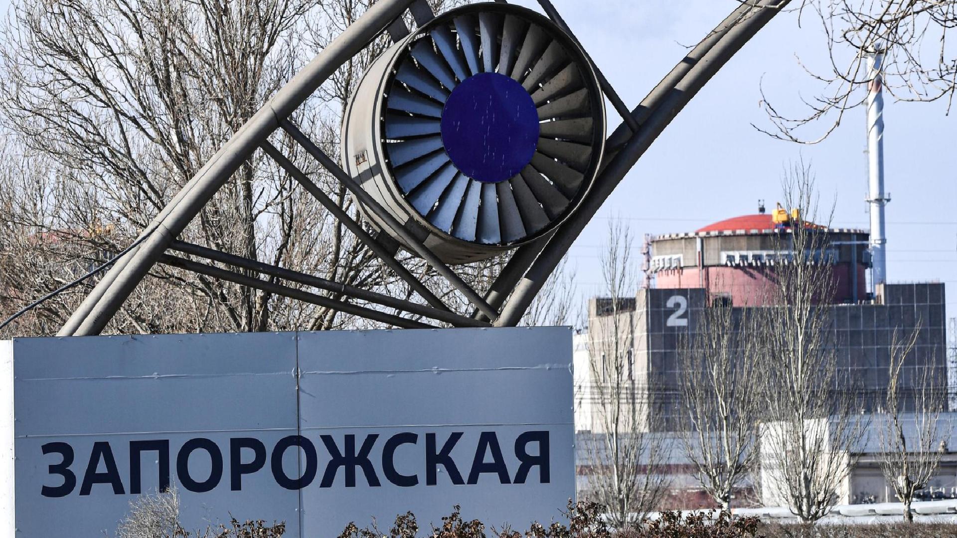 Ukrayna ordusu bir kez daha Zaporojye Nükleer Santrali’nin yakınlarını bombaladı