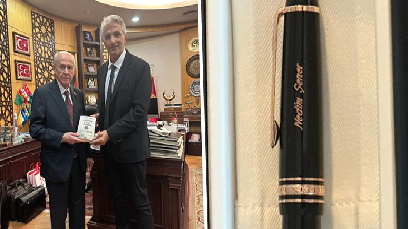 Bahçeli’den kendisini ziyaret eden Nedim Şener’e hediye: “Milli Kalem Nedim Şener”