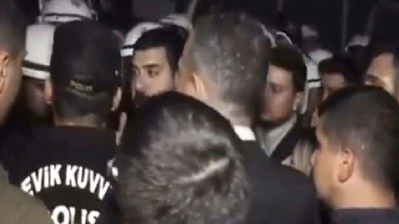 CHP Gençlik Kolları İstanbul İl binasına çağrı yaptı; çevik kuvvet başkanlığa gitti, yollar kapatıldı: Son kalemizi savunacağız!