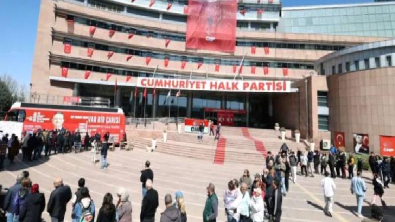 CHP’de gergin bekleyiş: Kurultay davasında kayyım ihtimaline karşı genel merkez nöbeti