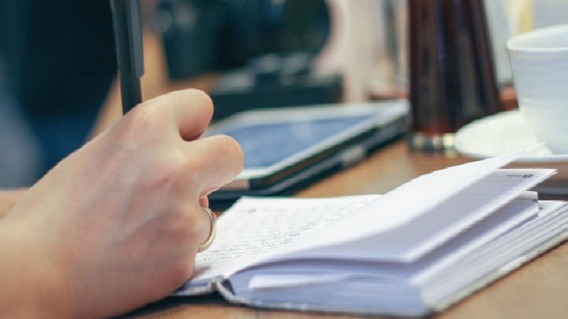 Ders seçiminde yeni dönem: Bot ile alıp, para karşılığı satıyorlar!