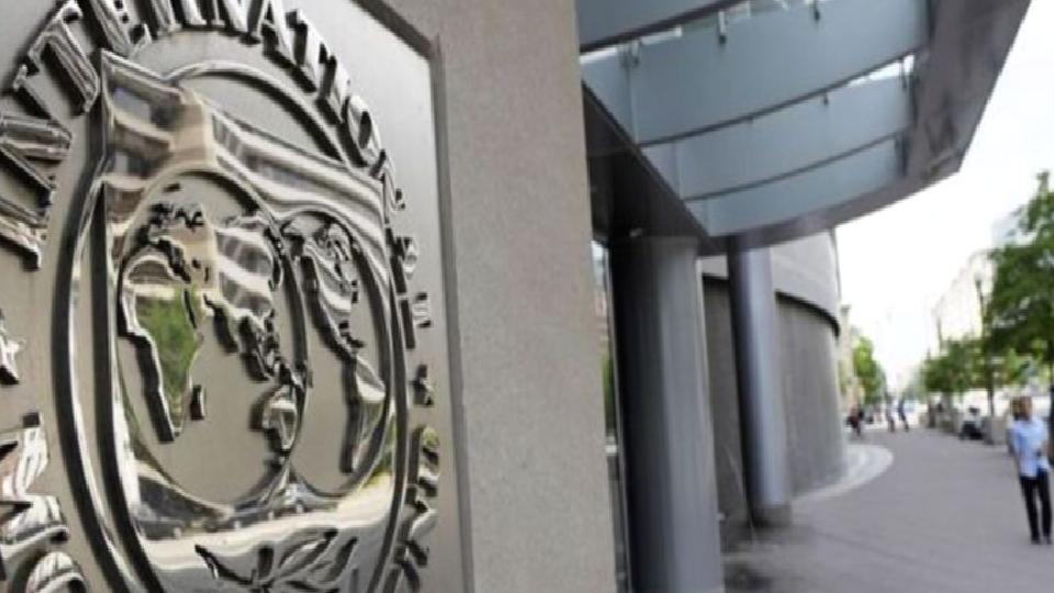 IMF: Fed’in politika faizini düşürmeye başlaması için alan var