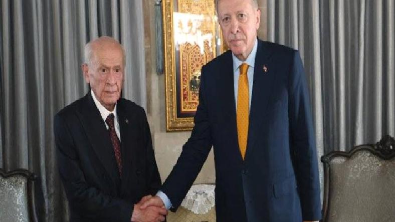 Murat Yetkin, Ankara’da konuşulan “tehlikeli” senaryoları yazdı: Mahkeme 15 Eylül’ü beklemeyip yönetimi tedbiren görevden uzaklaştırabilir; 2026 ilkbaharında baskın seçim gelebilir