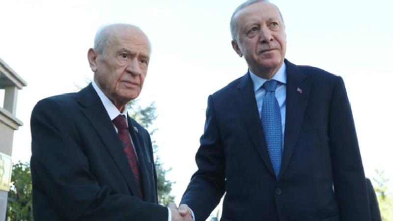 Murat Yetkin: Bahçeli’nin TRÇ önerisi Türkiye’nin dış ve güvenlik politikasının değişmesi anlamına geliyor, Erdoğan duymamış gibi mi yapacak?