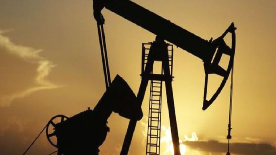 Petrol OPEC+ öncesi düşüşünü sürdürdü