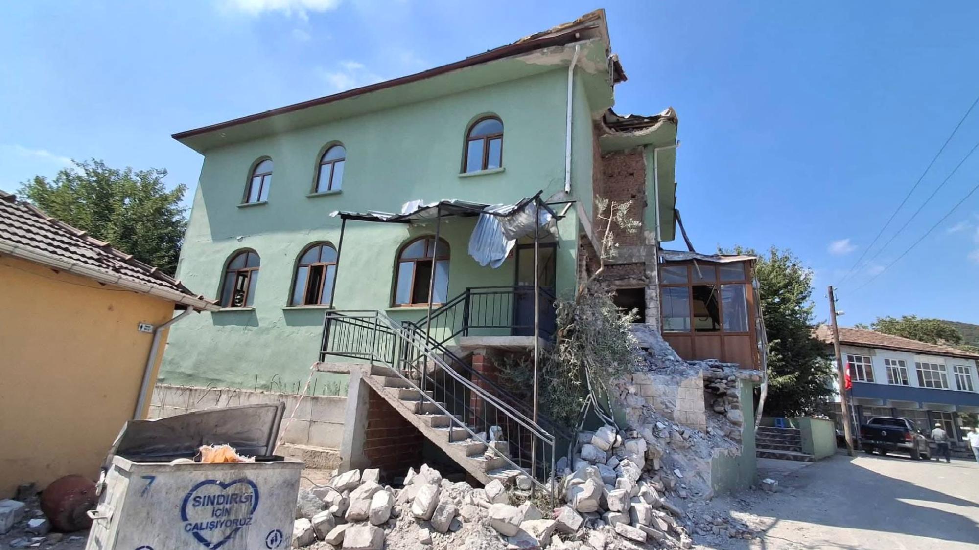 Prof. Dr. Okan Tüysüz’den Sındırgı değerlendirmesi: 10 binin üzerinde deprem yaşandı; olağan olmayan bir durum