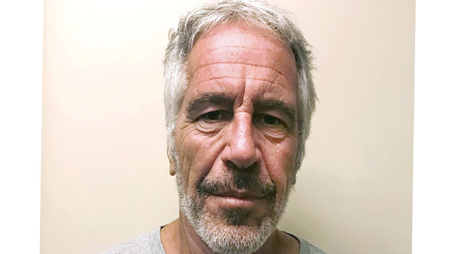 Yeni Epstein dosyaları yayımlandı: ‘Doğum günü kitabı’, ünlü isimlerin notları ve ‘tartışmalı’ belgeler ortaya çıktı
