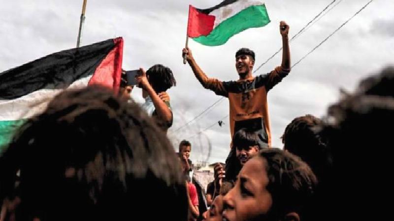 Davutoğlu: Filistin’in dünyanın her yerinde, başkenti Kudüs olan tam egemen bir devlet olarak tanınacağı günler yakın