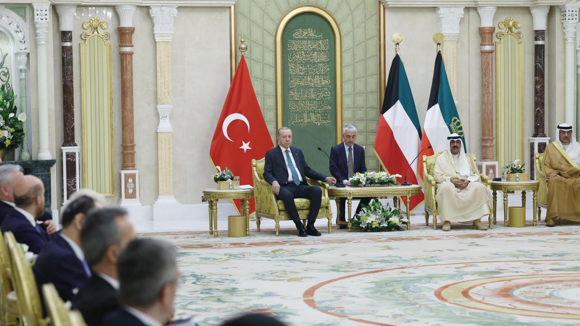 Erdoğan Kuveyt’te: ‘Kalıcı barış için iki devletli çözüm şart’