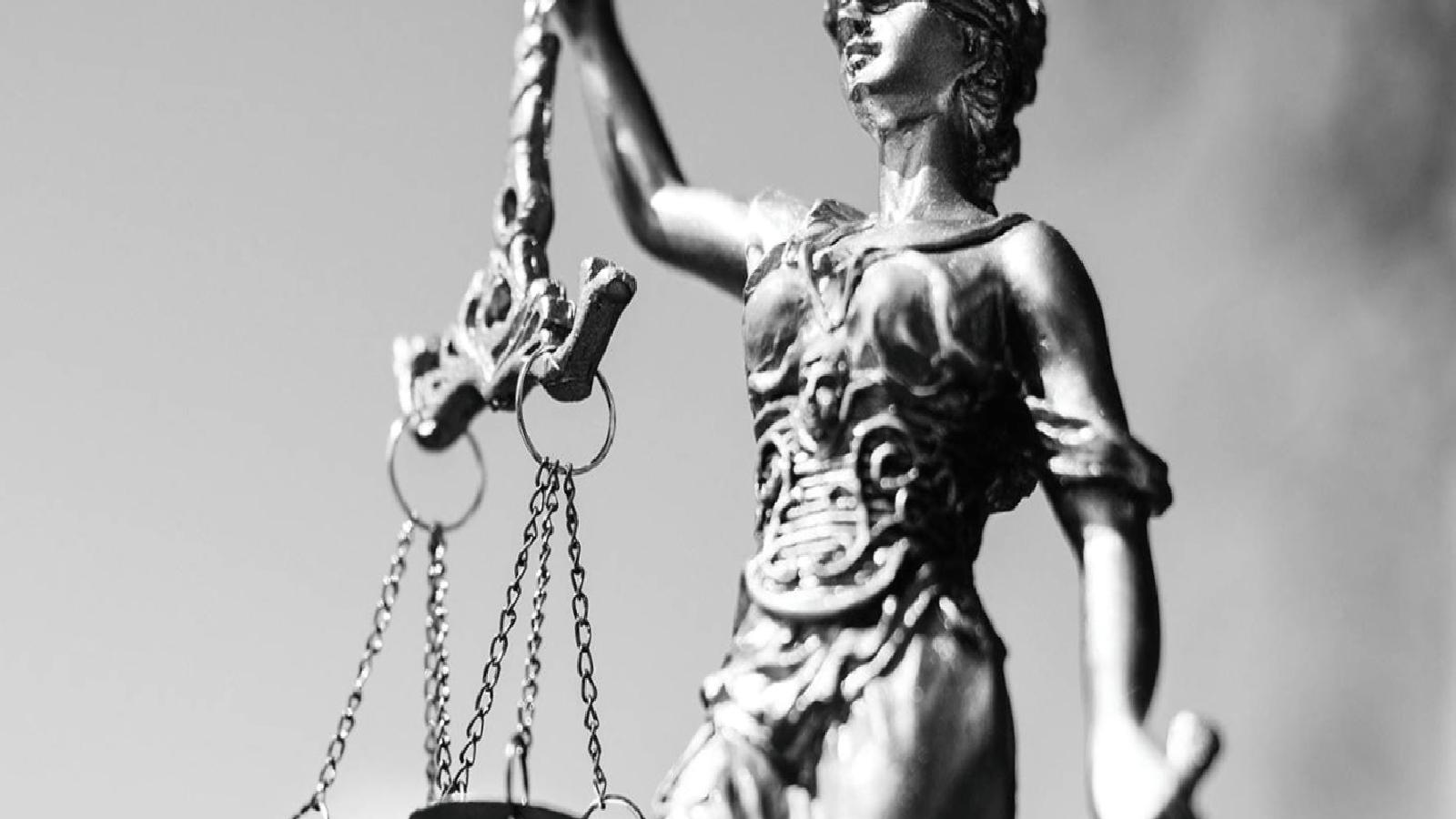 Karar yazarı Ocaktan: AKP’den kimse “Sorunlarını çözmeyi bırakıp hukuku ve siyaseti yok etmek bize ne kazandıracak” deme cesareti gösteremeyecek mi?