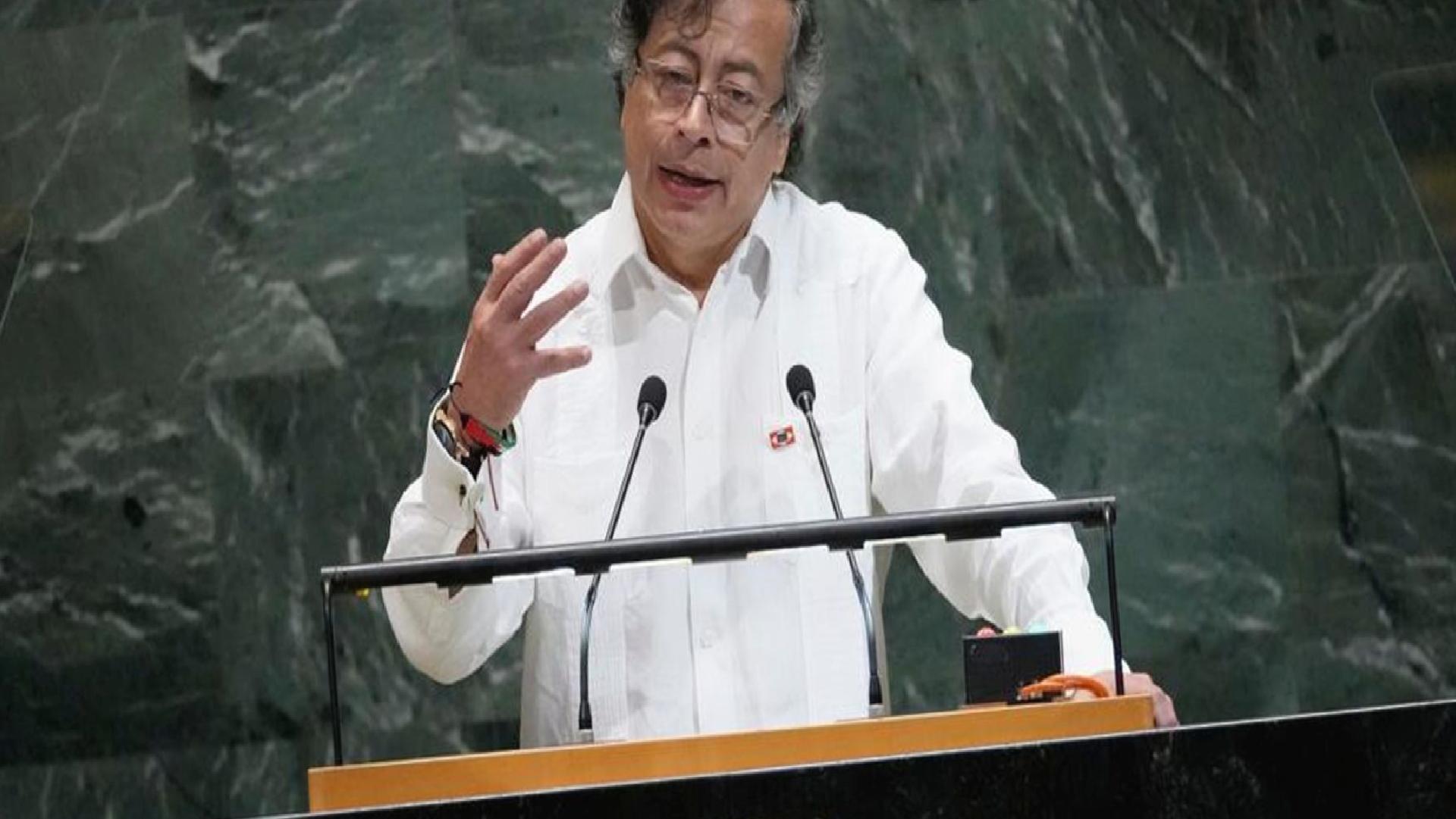 Kolombiya lideri Petro’dan Trump’a sert yanıt: ‘Burada kralların başı kesilir’