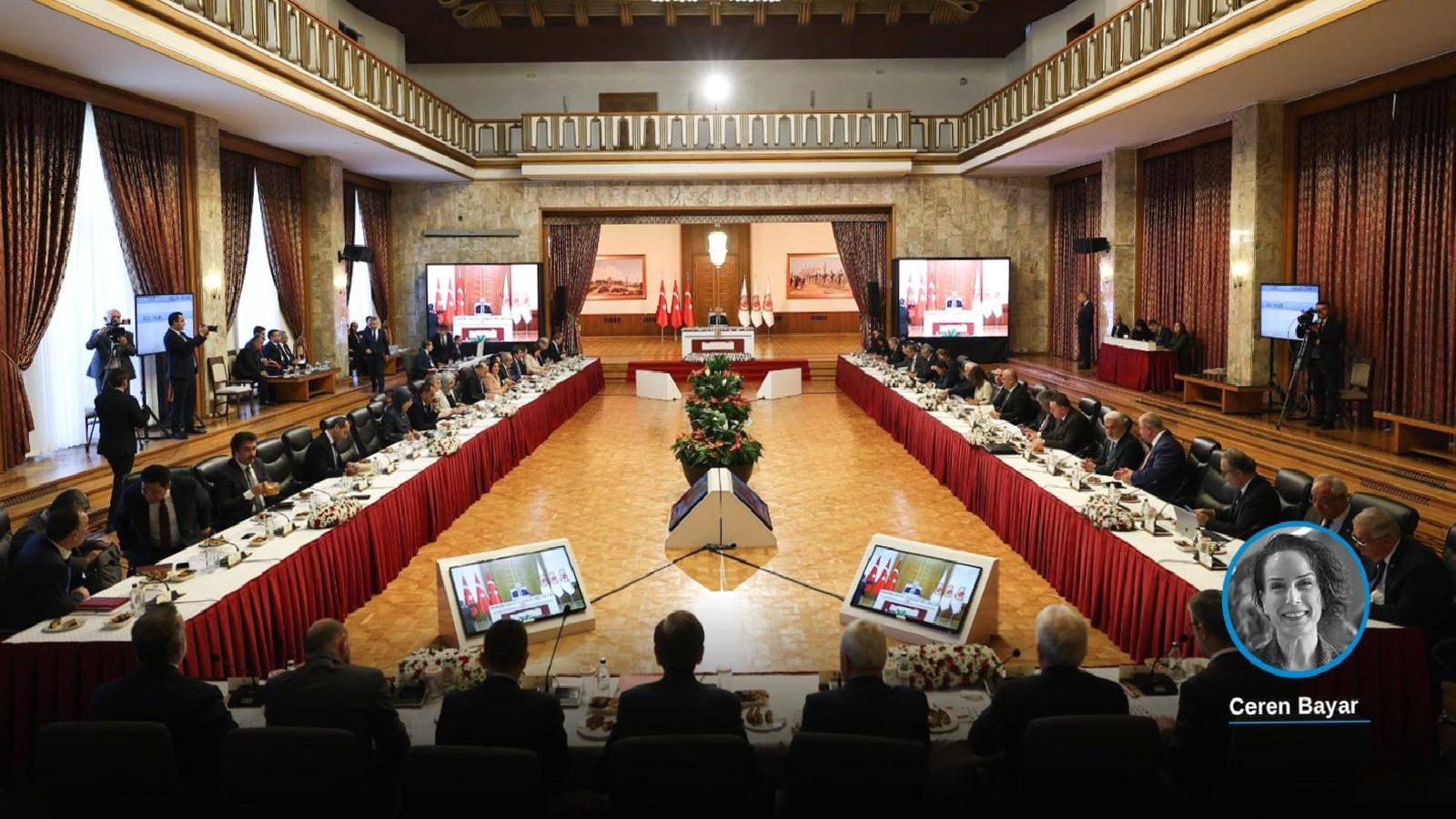 Komisyonun 15’inci toplantısı başladı: Gençler bu komisyona ve sürece güvenmiyor; Demirtaş’ın dahil edilmemesi eksiklik