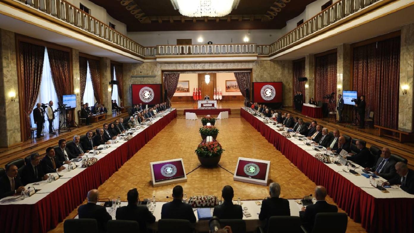 Kulis: Silah bırakan PKK’lıların örgüt üyeliği suçlamaları düşecek, infaz düzenlemeleri için ayrı paket gelecek