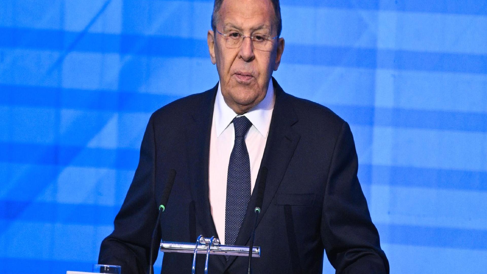 Lavrov: Putin-Trump zirvesinin sonuç vereceğine dair garantilere ihtiyacımız var