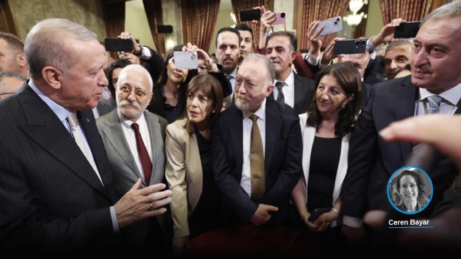 Resepsiyon fotoğrafları DEM’de nasıl tartışılıyor?