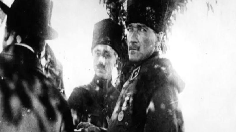 Yeniçeriler, Meşrutiyet, Kurtuluş Savaşı: Cumhuriyet fikri nasıl ortaya çıktı?