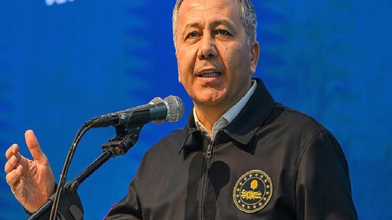 Bakan Yerlikaya: 1 yılda gönüllü geri dönüş yapan Suriyeli kardeşlerimizin sayısı 550 bin oldu