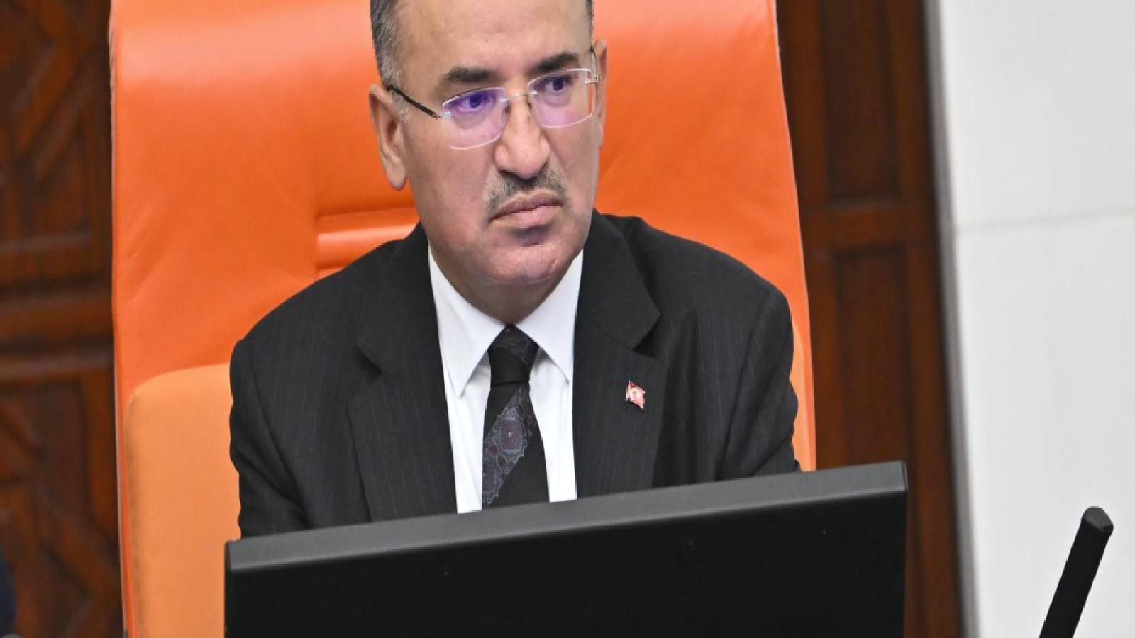 Bekir Bozdağ, genel sekreter için lojmanda daire birleştirildiğine yönelik iddialara cevap vermedi