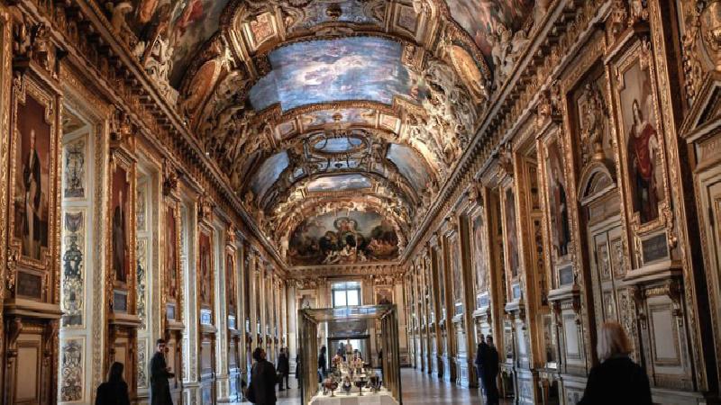 Louvre soygunun baş şüphelisi Youtuber çıktı!