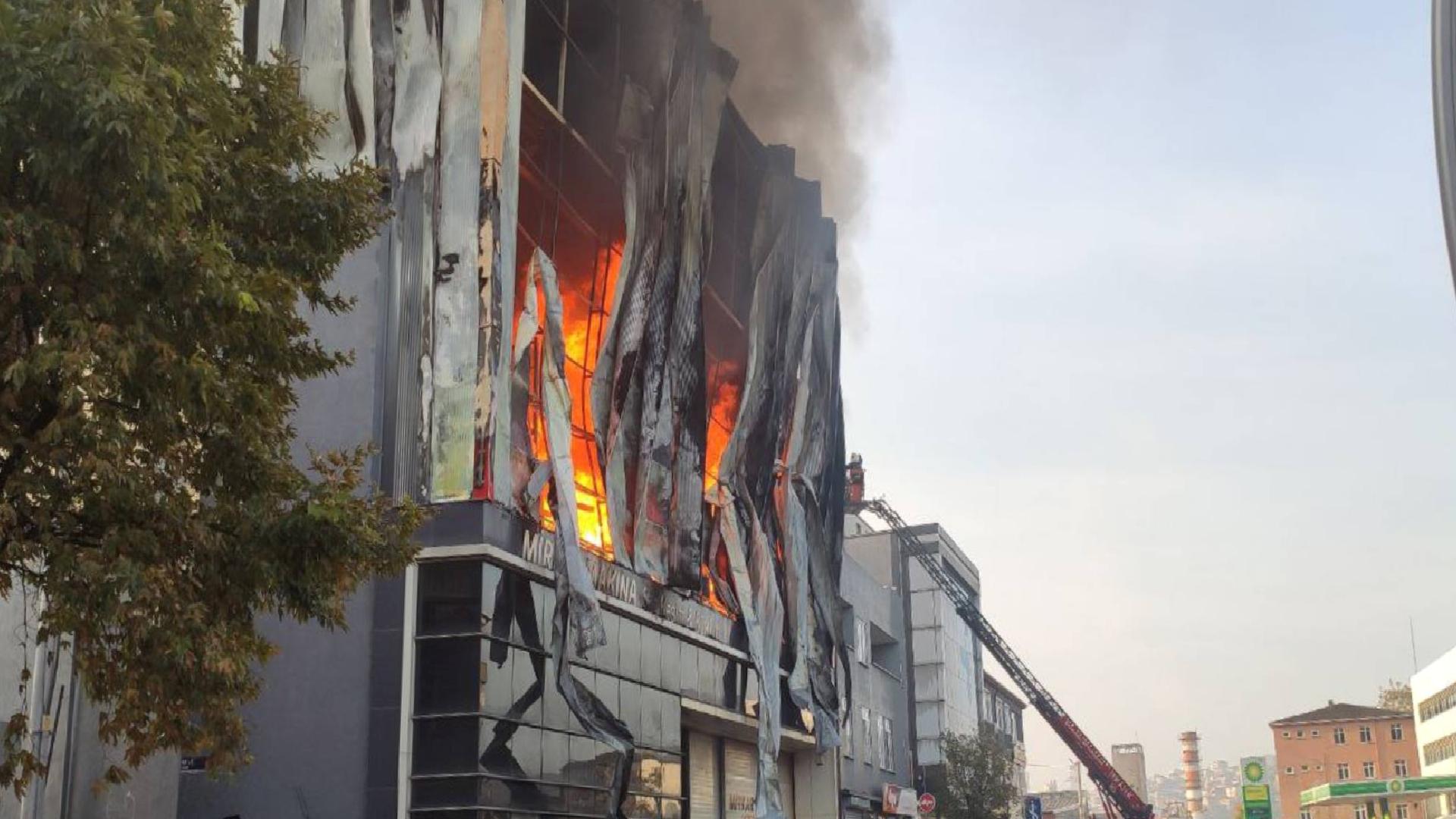 Parfüm doldurma fabrikasındaki patlamada 6 kadın işçi yaşamını yitirdi: Şirket sadece 3 yılda yüzde 66 kâr etmiş!