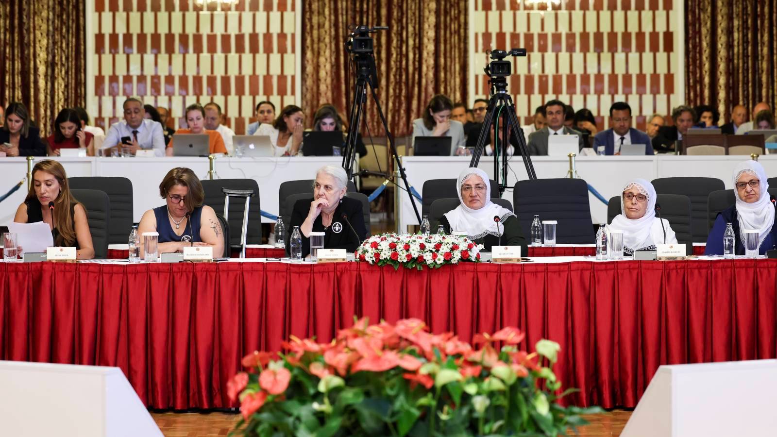 DSP’den süreç raporu: PKK’lılar yüklü maddi tazminat talep edecek, “Barış Anneleri” adı altında gelenler “savaş anneleri”