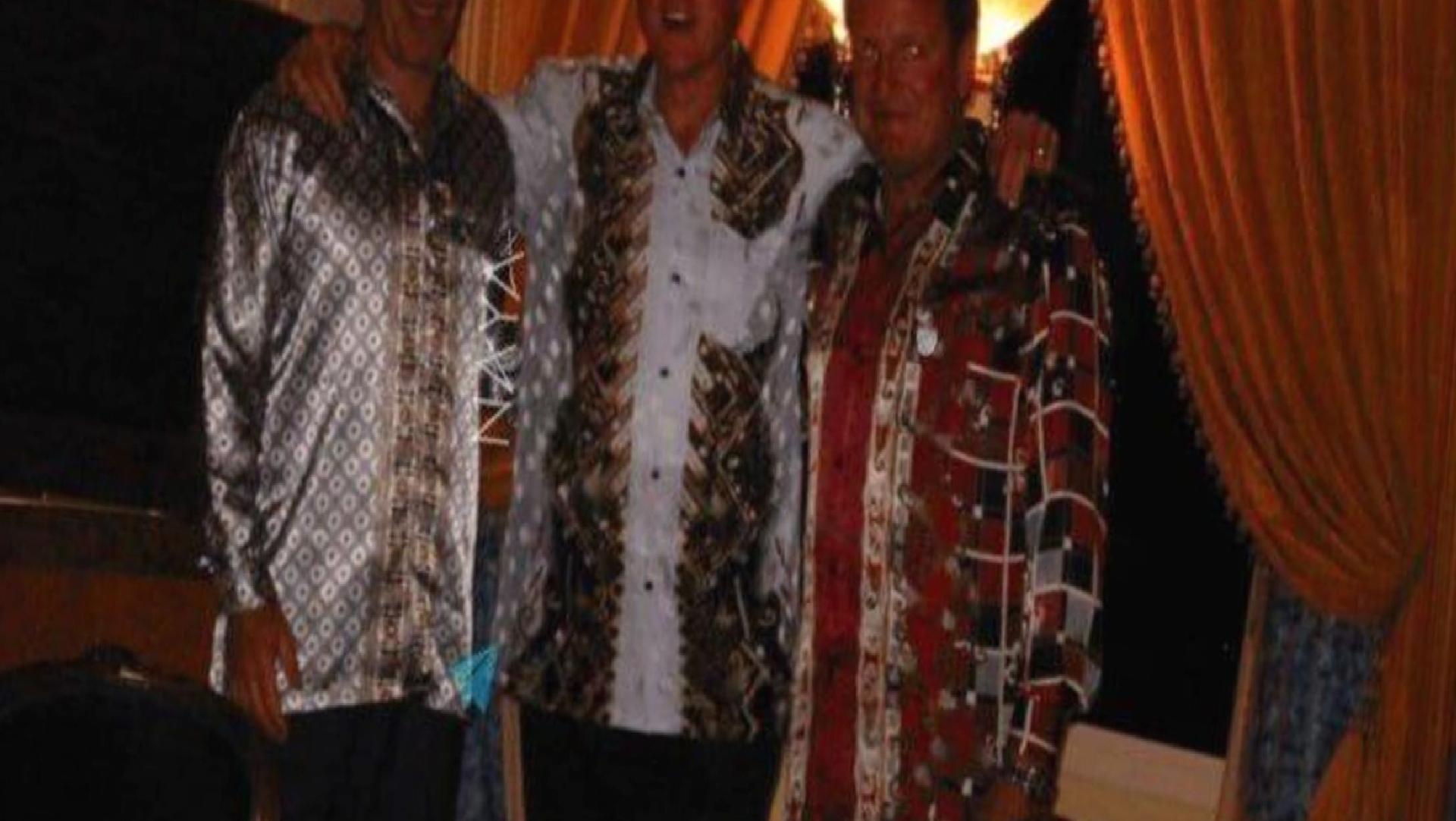 Epstein belgelerinde, Clinton’ın da aralarında bulunduğu pek çok ünlü ismin fotoğrafları ortaya çıktı