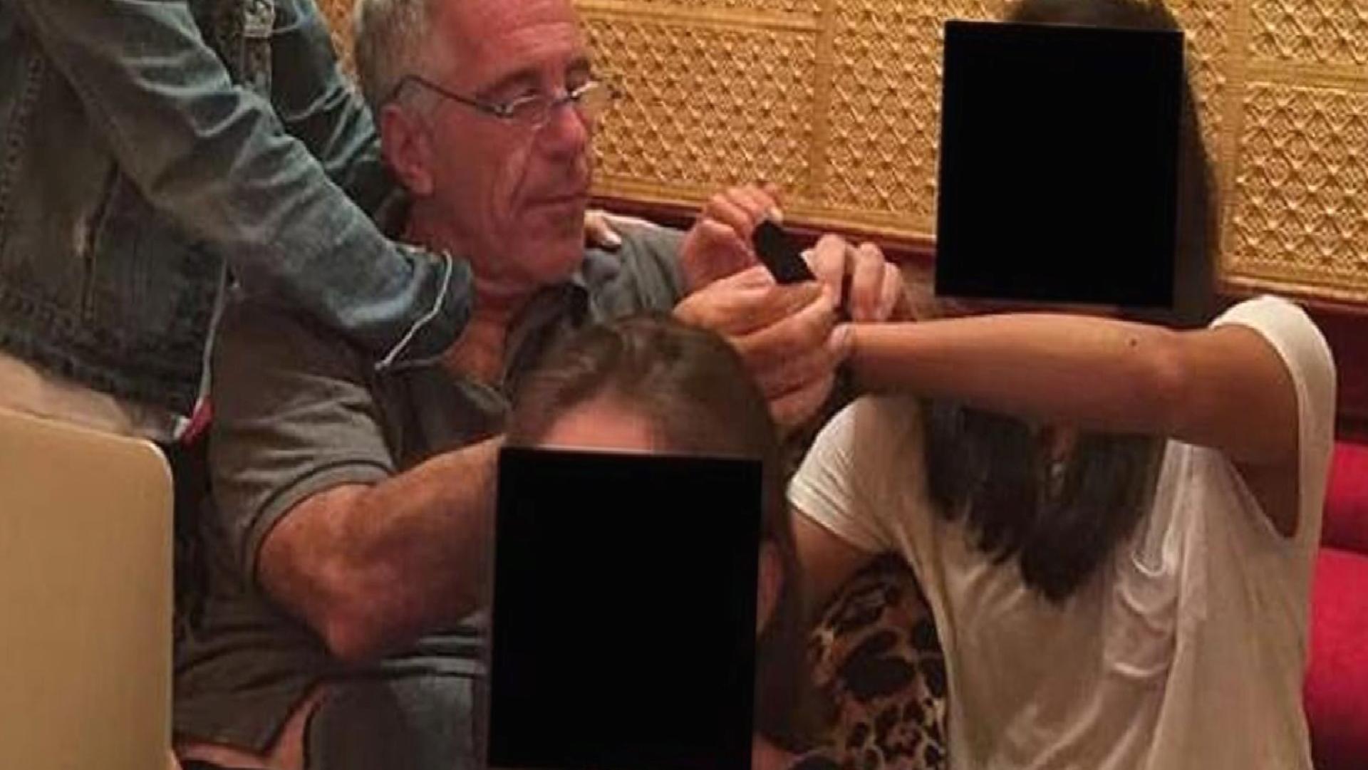 Epstein’ın yeni fotoğrafları yayımlandı: Bill Gates ve Chomsky karelerde