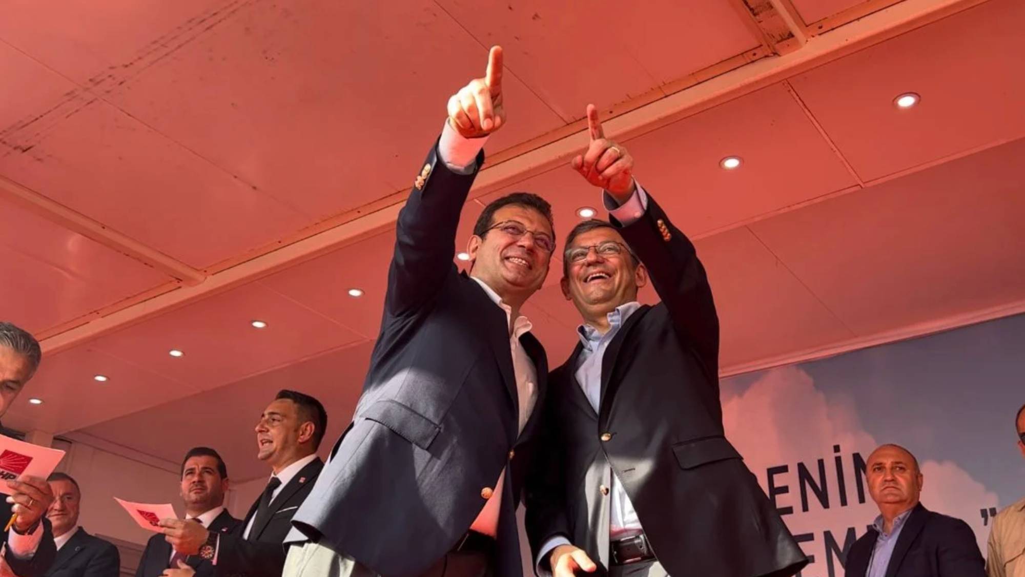 Hürriyet yazarı Selvi: İmamoğlu’nun yolsuzluk davası sürecinde ise CHP, krizi fırsata çevirmeyi başardı