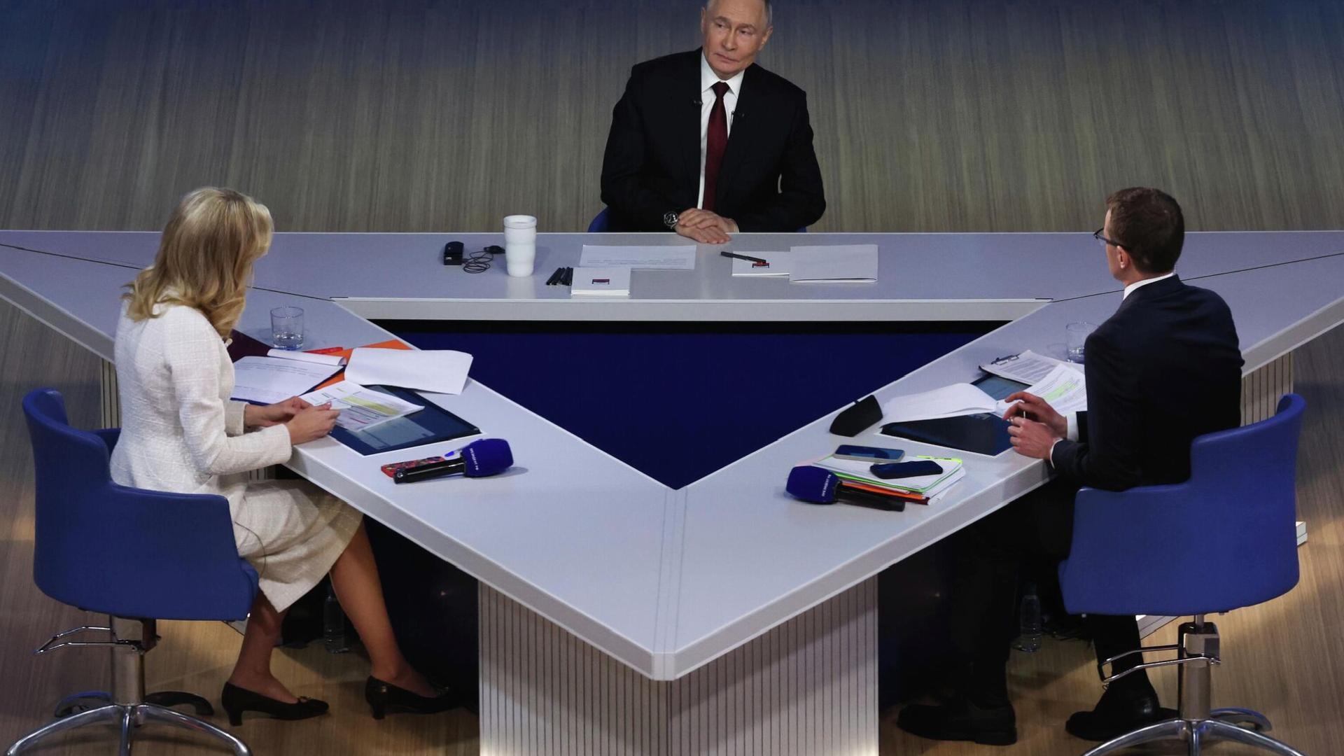 İranlı uzman: Putin’in ‘Direkt Hat” programı, halk desteğinin ve gerçek demokrasinin göstergesi