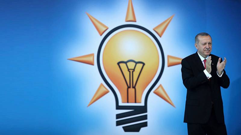 Kulis: Yerel Yönetimler Reform Paketi, Melih Gökçek ve Kadir Topbaş tarafından engellenmeye çalışılmış; AKP’liler parlamenter sisteme geri dönüşü konuşuyor