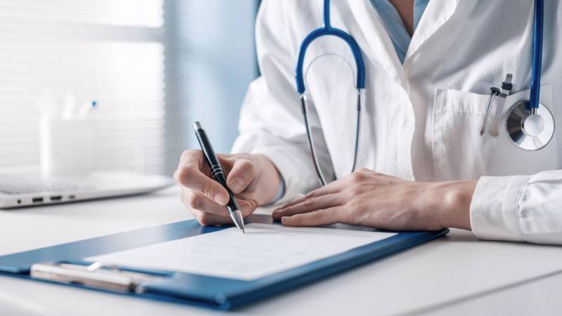 Yeni yönetmeliğe göre vatandaş ASM’ye gitmezse hekimlerin maaşından kesiliyor: Polisin bulamadığı 800 bin kişi var, ben nasıl bulacağım?