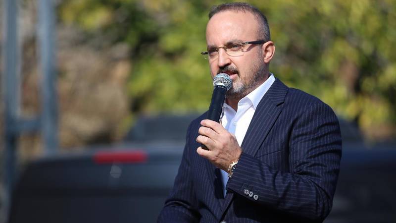 Karar yazarı Taşgetiren: Bülent Turan ‘kulağa söylenmesi gereken şeyleri’ neden Yeni Şafak’ta yazdı?